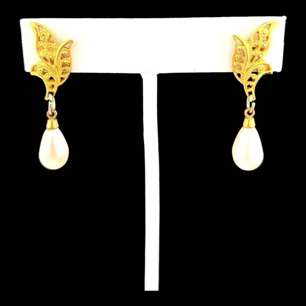 Vintage 1980s Napier Pearl Drop Earrings Gold Tone Leaf - 1P
